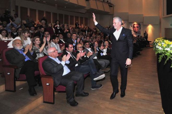 &Sigma;&tau;&eta;&nu; &Kappa;&epsilon;&nu;&tau;&rho;&iota;&kappa;ή &Epsilon;&pi;&iota;&tau;&rho;&omicron;&pi;ή &omicron; &tau;&epsilon;&lambda;&iota;&kappa;ό&sigmaf; &lambda;ό&gamma;&omicron;&sigmaf; &gamma;&iota;&alpha; &tau;&omicron; &pi;&omicron;&iota;&omicron;&nu; &theta;&alpha; &sigma;&tau;&eta;&rho;ί&xi;&epsilon;&iota; &eta; &Epsilon;&Delta;&Epsilon;&Kappa;