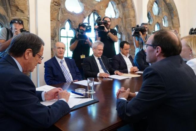 &Alpha;&upsilon;&sigma;&tau;&eta;&rho;ό&tau;&alpha;&tau;&omicron; &delta;&iota;ά&beta;&eta;&mu;&alpha; &Pi;&rho;&omicron;έ&delta;&rho;&omicron;&upsilon; &Alpha;&nu;&alpha;&sigma;&tau;&alpha;&sigma;&iota;ά&delta;&eta; &pi;&rho;&omicron;&sigmaf; Έ&iota;&nu;&tau;&epsilon;