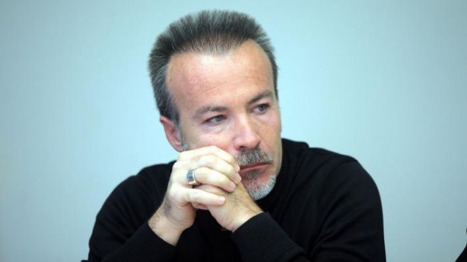 &laquo;&Delta;&epsilon;&nu; &sigma;&tau;&rho;έ&phi;&omicron;&nu;&tau;&alpha;&iota; &mu;ό&nu;&omicron; &epsilon;&nu;ά&nu;&tau;&iota;&alpha; &sigma;&tau;&omicron;&nu; &delta;&eta;&mu;&omicron;&sigma;&iota;&omicron;&gamma;&rho;ά&phi;&omicron;. &Sigma;&tau;&rho;έ&phi;&omicron;&nu;&tau;&alpha;&iota; &epsilon;&nu;ά&nu;&tau;&iota;&alpha; &sigma;&tau;&omicron;&nu; &kappa;&omicron;&mu;&mu;&omicron;&upsilon;&nu;&iota;&sigma;&tau;ή &delta;&eta;&mu;&omicron;&sigma;&iota;&omicron;&gamma;&rho;ά&phi;&omicron;. &Tau;&omicron;&upsilon;&sigmaf; &epsilon;&upsilon;&chi;&alpha;&rho;&iota;&sigma;&tau;ώ &gamma;&iota;&rsquo; &alpha;&upsilon;&tau;ό&raquo;