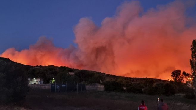 &laquo;&Alpha;&kappa;&rho;&alpha;ί&omicron; &phi;&alpha;&iota;&nu;ό&mu;&epsilon;&nu;&omicron;&raquo; &kappa;&alpha;&iota; &omicron; &pi;&rho;&alpha;&gamma;&mu;&alpha;&tau;&iota;&kappa;ό&sigmaf; έ&nu;&omicron;&chi;&omicron;&sigmaf; &gamma;&iota;&alpha; &tau;&iota;&sigmaf; &pi;&upsilon;&rho;&kappa;&alpha;&gamma;&iota;έ&sigmaf;