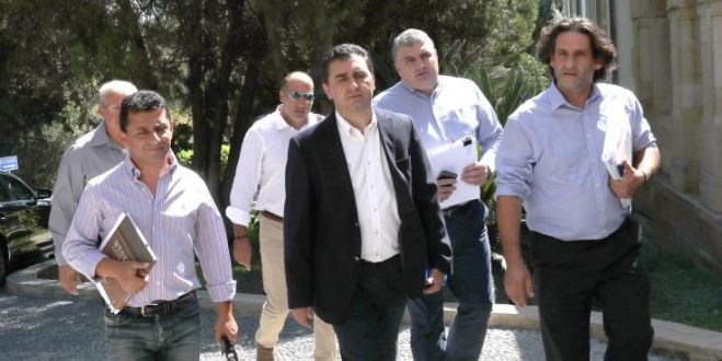 &Tau;&omicron; &alpha;&pi;ό&gamma;&epsilon;&upsilon;&mu;&alpha; &eta; &epsilon;&kappa;&delta;ή&lambda;&omega;&sigma;&eta; &delta;&iota;&alpha;&mu;&alpha;&rho;&tau;&upsilon;&rho;ί&alpha;&sigmaf; &tau;&omega;&nu; &epsilon;&kappa;&pi;&alpha;&iota;&delta;&epsilon;&upsilon;&tau;&iota;&kappa;ώ&nu;