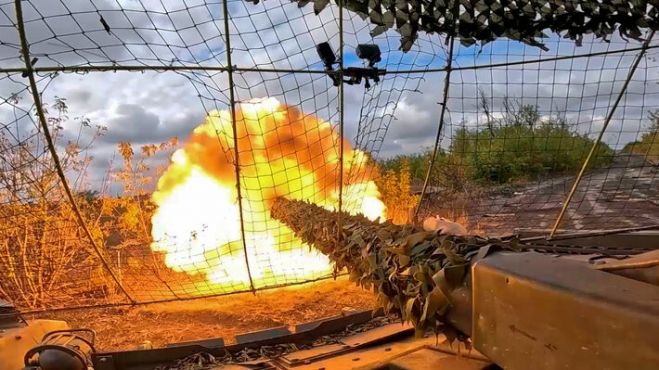 &Omicron;&iota; &iota;&mu;&pi;&epsilon;&rho;&iota;&alpha;&lambda;&iota;&sigma;&tau;έ&sigmaf; &laquo;&alpha;&nu;&alpha;&rho;&omega;&tau;&iota;&omicron;ύ&nu;&tau;&alpha;&iota;&raquo;, &phi;&tau;ύ&nu;&omicron;&nu;&tau;&alpha;&sigmaf; &tau;&omicron;&nu; &epsilon;&alpha;&upsilon;&tau;ό &tau;&omicron;&upsilon;&sigmaf; &sigma;&tau;&omicron;&nu; &kappa;&alpha;&theta;&rho;έ&phi;&tau;&eta; &kappa;&alpha;&iota; &pi;&rho;&omicron;&epsilon;&tau;&omicron;&iota;&mu;ά&zeta;&omicron;&nu;&tau;&alpha;&sigmaf; &tau;&omicron;&upsilon;&sigmaf; &lambda;&alpha;&omicron;ύ&sigmaf; &gamma;&iota;&alpha; &theta;ά&nu;&alpha;&tau;&omicron;