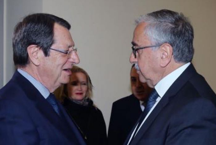 &Kappa;&alpha;&tau;&epsilon;&chi;ό&mu;&epsilon;&nu;&alpha;: &ldquo;&Pi;ό&lambda;&epsilon;&mu;&omicron;&sigmaf;&rdquo; &gamma;&iota;&alpha; &tau;&omicron; &alpha;ί&tau;&eta;&mu;&alpha; &Alpha;&kappa;&iota;&nu;&tau;&zeta;ί &gamma;&iota;&alpha; &beta;&omicron;ή&theta;&epsilon;&iota;&alpha; &kappa;&alpha;&iota; &phi;ά&rho;&mu;&alpha;&kappa;&alpha; &alpha;&pi;ό &tau;&eta;&nu; &Kappa;&upsilon;&pi;&rho;&iota;&alpha;&kappa;ή &Delta;&eta;&mu;&omicron;&kappa;&rho;&alpha;&tau;ί&alpha; &gamma;&iota;&alpha; &kappa;&omicron;&rho;&omega;&nu;&omicron;ϊό
