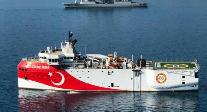 &Tau;&omicron; Oruc Reis &mu;&epsilon;&tau;&rho;ά&epsilon;&iota; &mu;ί&lambda;&iota;&alpha; &kappa;&iota; &omicron; &Mu;&eta;&tau;&sigma;&omicron;&tau;ά&kappa;&eta;&sigmaf;&hellip; &kappa;&rho;&omicron;ύ&sigma;&mu;&alpha;&tau;&alpha;!