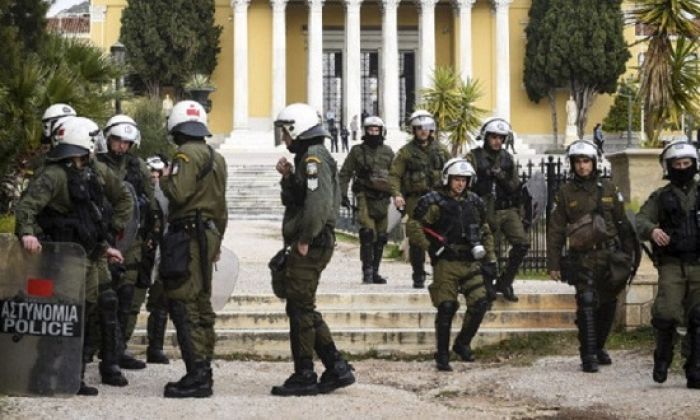 &Alpha;&nu;έ&nu;&delta;&omicron;&tau;&omicron;&sigmaf; &gamma;&iota;&alpha; &tau;&eta;&nu; &alpha;&pi;&omicron;&tau;&rho;&omicron;&pi;ή &tau;&eta;&sigmaf; &alpha;&sigma;&tau;&upsilon;&nu;&omicron;&mu;&omicron;&kappa;&rho;&alpha;&tau;ί&alpha;&sigmaf; &sigma;&tau;&alpha; &Alpha;&Epsilon;&Iota;!