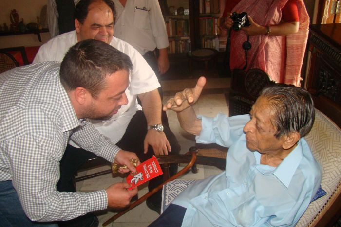 &Tau;&omicron; &zeta;ή&tau;&eta;&mu;&alpha; &delta;&epsilon;&nu; &epsilon;ί&nu;&alpha;&iota; &alpha;&pi;&lambda;ά &nu;&alpha; &sigma;&tau;&alpha;&mu;&alpha;&tau;ή&sigma;&epsilon;&iota; &omicron; &pi;ό&lambda;&epsilon;&mu;&omicron;&sigmaf;, &alpha;&lambda;&lambda;ά &nu;&alpha; &mu;&eta;&nu; &xi;&epsilon;&kappa;&iota;&nu;ή&sigma;&epsilon;&iota;!