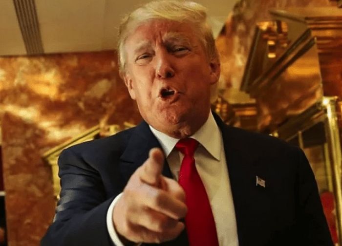 &Omicron;&iota; &mu;ά&sigma;&kappa;&epsilon;&sigmaf; &pi;έ&phi;&tau;&omicron;&upsilon;&nu;