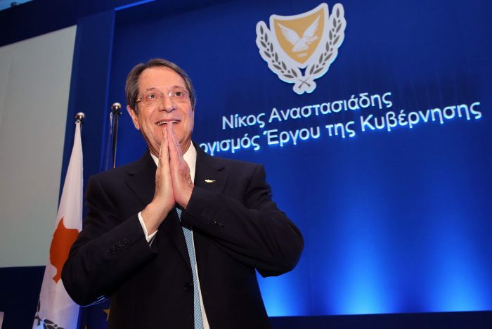 &Eta; &Kappa;&upsilon;&beta;έ&rho;&nu;&eta;&sigma;&eta; έ&chi;&epsilon;&iota; &tau;&omicron;&upsilon;&sigmaf; &Kappa;ύ&pi;&rho;&iota;&omicron;&upsilon;&sigmaf; &kappa;&omicron;&upsilon;&rho;&epsilon;&mu;έ&nu;&omicron;&upsilon;&sigmaf; &pi;&omicron;&lambda;ί&tau;&epsilon;&sigmaf; "&gamma;&rho;&alpha;&mu;&mu;έ&nu;&omicron;&upsilon;&sigmaf; &kappa;&alpha;&iota; &delta;&iota;&alpha;&gamma;&rho;&alpha;&mu;&mu;έ&nu;&omicron;&upsilon;&sigmaf;"...