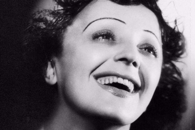 &Epsilon;&nu;&tau;ί&theta; &Pi;&iota;ά&phi;: &laquo;Ό&tau;&alpha;&nu; &tau;&rho;&alpha;&gamma;&omicron;&upsilon;&delta;ά&sigmaf; &pi;ά&nu;&tau;&alpha; &nu;&alpha; &rsquo;&chi;&epsilon;&iota;&sigmaf; &sigma;&tau;ό&chi;&omicron; &tau;&eta;&nu; &kappa;&alpha;&rho;&delta;&iota;ά &tau;&omega;&nu; &alpha;&nu;&theta;&rho;ώ&pi;&omega;&nu;&raquo;