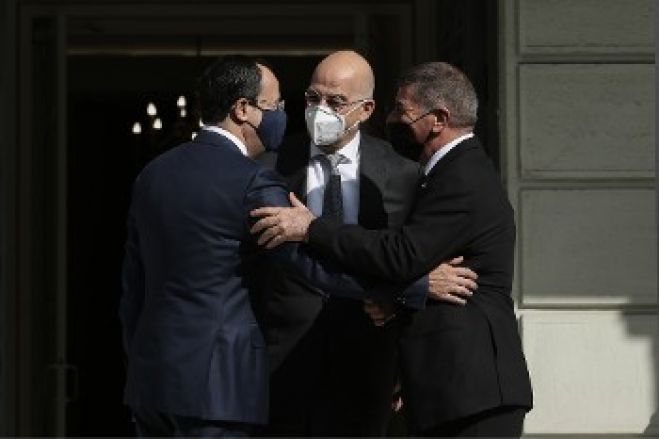 &Kappa;&alpha;&tau;&alpha;&theta;έ&tau;&omicron;&upsilon;&nu; &tau;&eta; &laquo;&sigma;&upsilon;&nu;&epsilon;&iota;&sigma;&phi;&omicron;&rho;ά &tau;&omicron;&upsilon;&sigmaf;&raquo; &sigma;&tau;&omicron;&nu; &alpha;&mu;&epsilon;&rho;&iota;&kappa;&alpha;&nu;&omicron;&Nu;&Alpha;&Tau;&Omicron;&iota;&kappa;ό &sigma;&chi;&epsilon;&delta;&iota;&alpha;&sigma;&mu;ό &sigma;&tau;&eta;&nu; &pi;&epsilon;&rho;&iota;&omicron;&chi;ή