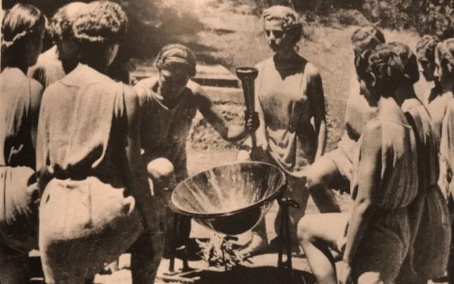 &Omicron;&lambda;&upsilon;&mu;&pi;&iota;ά&delta;&alpha; &tau;&omicron;&upsilon; &Beta;&epsilon;&rho;&omicron;&lambda;ί&nu;&omicron;&upsilon;: &Mu;&iota;&alpha; &mu;&upsilon;&theta;&iota;&kappa;ή &epsilon;&pi;&iota;&nu;ό&eta;&sigma;&eta;