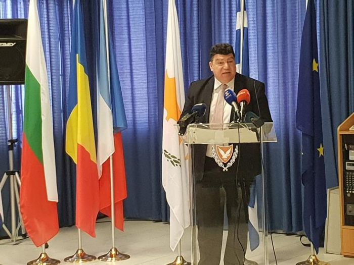 &Chi;&alpha;&mu;&eta;&lambda;ό&tau;&epsilon;&rho;&omicron;&sigmaf; &alpha;&pi;ό &tau;&omicron; &mu;έ&sigma;&omicron; ό&rho;&omicron; &tau;&eta;&sigmaf; &Epsilon;&Epsilon; &sigma;&tau;&iota;&sigmaf; &epsilon;&pi;&iota;&delta;ό&sigma;&epsilon;&iota;&sigmaf; &tau;&omega;&nu; &Kappa;&upsilon;&pi;&rho;ί&omega;&nu; &mu;&alpha;&theta;&eta;&tau;ώ&nu;