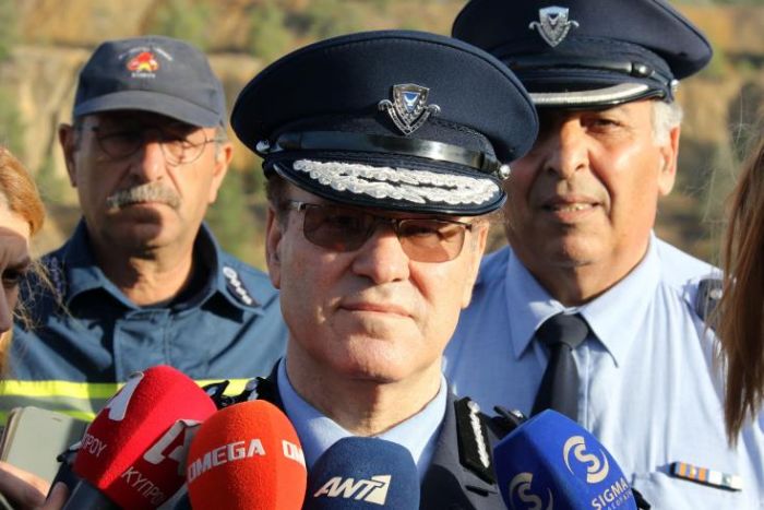 "&Theta;&alpha; &epsilon;ί&mu;&alpha;&iota; ά&tau;&epsilon;&gamma;&kappa;&tau;&omicron;&sigmaf; &mu;&epsilon; &delta;&iota;&epsilon;&phi;&theta;&alpha;&rho;&mu;έ&nu;&omicron;&upsilon;&sigmaf;, &alpha;&sigma;&upsilon;&nu;&epsilon;ί&delta;&eta;&tau;&omicron;&upsilon;&sigmaf; &kappa;&alpha;&iota; &alpha;&nu;&epsilon;ύ&theta;&upsilon;&nu;&omicron;&upsilon;&sigmaf; &alpha;&sigma;&tau;&upsilon;&nu;&omicron;&mu;&iota;&kappa;&omicron;ύ&sigmaf;"...