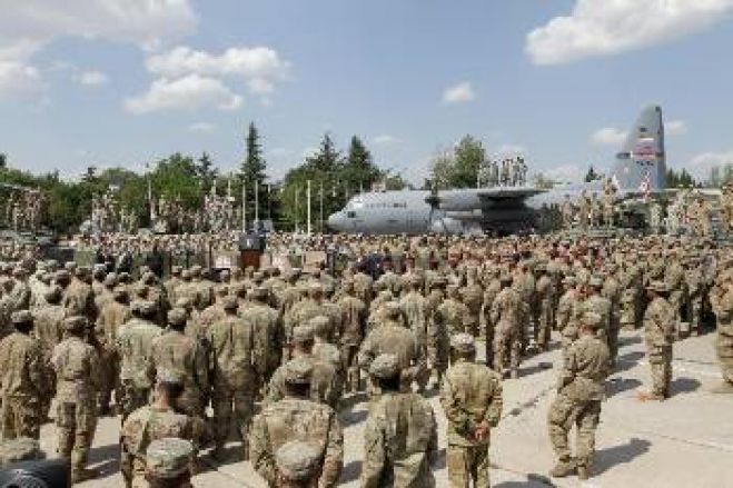&Sigma;&tau;&omicron; &epsilon;&pi;ί&kappa;&epsilon;&nu;&tau;&rho;&omicron; &tau;&eta;&sigmaf; &pi;&epsilon;&rho;&iota;&omicron;&delta;&epsilon;ί&alpha;&sigmaf; &tau;&omicron;&upsilon; &Alpha;&mu;&epsilon;&rho;&iota;&kappa;&alpha;&nu;&omicron;ύ &Alpha;&nu;&tau;&iota;&pi;&rho;&omicron;έ&delta;&rho;&omicron;&upsilon; &omicron; &alpha;&nu;&tau;&alpha;&gamma;&omega;&nu;&iota;&sigma;&mu;ό&sigmaf; &mu;&epsilon; &tau;&eta; &Rho;&omega;&sigma;ί&alpha;