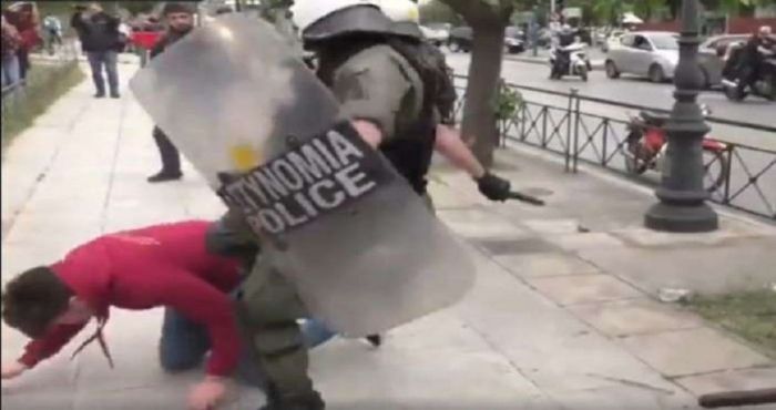 &Sigma;&upsilon;&nu;έ&beta;&eta; &sigma;&tau;&eta;&nu; &Epsilon;&lambda;&lambda;ά&delta;&alpha;: &Mu;&Alpha;&Tau;&alpha;&tau;&zeta;ή&sigmaf; &tau;&omicron;&upsilon; &Tau;&rho;&omicron;ύ&mu;&alpha;&nu; &omicron; &Sigma;&Upsilon;&Rho;&Iota;&Zeta;&Alpha;