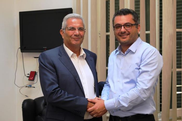 &Nu;&alpha; &sigma;&upsilon;&nu;&epsilon;&chi;&iota;&sigma;&tau;&omicron;ύ&nu; &omicron;&iota; &pi;&rho;&omicron;&sigma;&pi;ά&theta;&epsilon;&iota;&epsilon;&sigmaf; &gamma;&iota;&alpha; &lambda;ύ&sigma;&eta; &sigma;&tau;&omicron; &pi;&lambda;&alpha;ί&sigma;&iota;&omicron; &tau;&omega;&nu; &Eta;&nu;&omega;&mu;έ&nu;&omega;&nu; &Epsilon;&theta;&nu;ώ&nu;