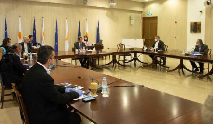 &Alpha;&nu;&omicron;ί&gamma;&omicron;&upsilon;&nu; &tau;&alpha; &sigma;&chi;&omicron;&lambda;&epsilon;ί&alpha; &gamma;&iota;&alpha; ό&lambda;&epsilon;&sigmaf; &tau;&iota;&sigmaf; &beta;&alpha;&theta;&mu;ί&delta;&epsilon;&sigmaf; 21 &Mu;&alpha;ΐ&omicron;&upsilon;!