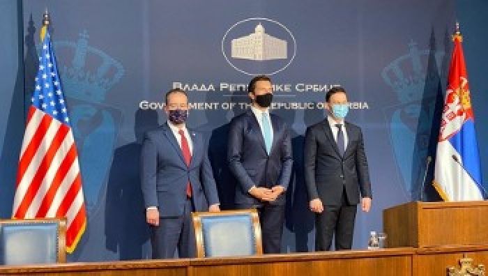 &Eta;&Pi;&Alpha; - &Nu;&Alpha;&Tau;&Omicron;: &Tau;&alpha; &laquo;&mu;&eta; &sigma;&tau;&rho;&alpha;&tau;&iota;&omega;&tau;&iota;&kappa;ά &epsilon;&rho;&gamma;&alpha;&lambda;&epsilon;ί&alpha;&raquo; &omega;&sigmaf; &sigma;&upsilon;&mu;&pi;&lambda;ή&rho;&omega;&mu;&alpha; &tau;&eta;&sigmaf; &pi;&omicron;&lambda;&epsilon;&mu;&iota;&kappa;ή&sigmaf; &pi;&rho;&omicron;&epsilon;&tau;&omicron;&iota;&mu;&alpha;&sigma;ί&alpha;&sigmaf;