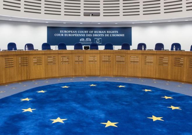 "&Kappa;έ&rho;&delta;&eta;" &kappa;&alpha;&iota; "&alpha;&pi;ώ&lambda;&epsilon;&iota;&epsilon;&sigmaf;" &tau;&eta;&sigmaf; &Kappa;ύ&pi;&rho;&omicron;&upsilon; &sigma;&tau;&omicron; &Epsilon;&Delta;&Alpha;&Delta;