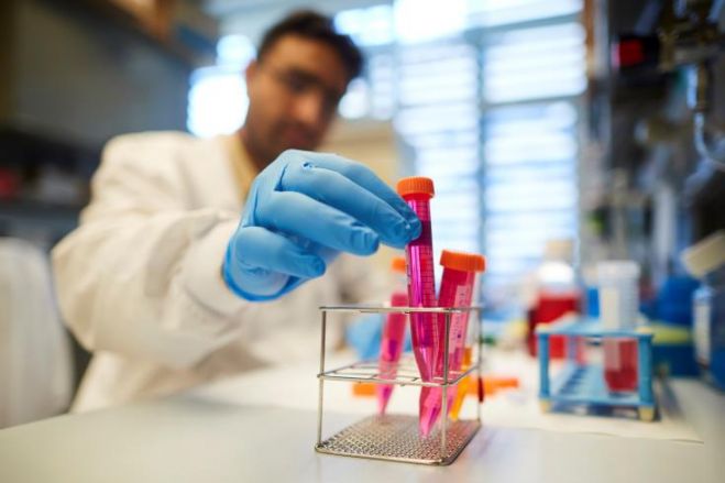 &Mu;. &Beta;&omega;&nu;&iota;ά&tau;&eta;&sigmaf;: &Chi;&rho;&epsilon;&iota;ά&zeta;&epsilon;&tau;&alpha;&iota; &pi;&epsilon;&iota;&theta;&alpha;&rho;&chi;ί&alpha; &mu;&epsilon; &tau;&eta;&nu; ά&rho;&sigma;&eta; &tau;&omega;&nu; &pi;&epsilon;&rho;&iota;&omicron;&rho;&iota;&sigma;&tau;&iota;&kappa;ώ&nu; &mu;έ&tau;&rho;&omega;&nu;