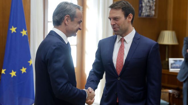 &Alpha;&pi;&omicron;&kappa;&rho;&omicron;&upsilon;&sigma;&tau;&iota;&kappa;ή &alpha;&nu;&tau;&iota;&pi;&alpha;&rho;ά&theta;&epsilon;&sigma;&eta;