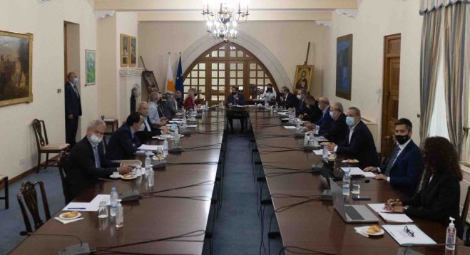 &Omicron; &Pi;&rho;ό&epsilon;&delta;&rho;&omicron;&sigmaf; &tau;&eta;&sigmaf; &Delta;&eta;&mu;&omicron;&kappa;&rho;&alpha;&tau;ί&alpha;&sigmaf; &pi;&rho;&omicron;ή&delta;&rho;&epsilon;&upsilon;&sigma;&epsilon; &sigma;ή&mu;&epsilon;&rho;&alpha; &sigma;ύ&sigma;&kappa;&epsilon;&psi;&eta;&sigmaf; &tau;&omicron;&upsilon; &Epsilon;&theta;&nu;&iota;&kappa;&omicron;ύ &Sigma;&upsilon;&mu;&beta;&omicron;&upsilon;&lambda;ί&omicron;&upsilon;