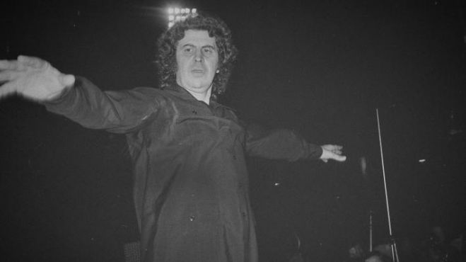 &Mu;ί&kappa;&eta;&sigmaf; &Theta;&epsilon;&omicron;&delta;&omega;&rho;ά&kappa;&eta;&sigmaf; 1925 - 2021: &Tau;&rho;&alpha;&gamma;&omicron;ύ&delta;&iota;&alpha; &kappa;&alpha;&iota; &mu;&omicron;&upsilon;&sigma;&iota;&kappa;έ&sigmaf; &mu;&epsilon; &pi;&alpha;&gamma;&kappa;ό&sigma;&mu;&iota;&alpha; &alpha;&pi;ή&chi;&eta;&sigma;&eta; &kappa;&alpha;&iota; &epsilon;&pi;&iota;&rho;&rho;&omicron;ή