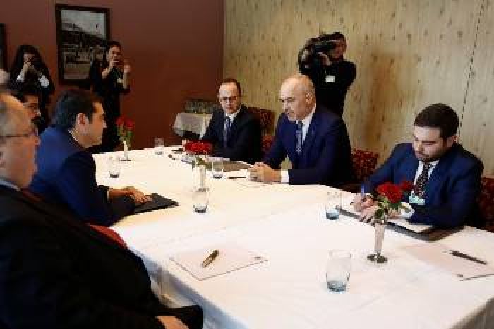&Kappa;&alpha;&iota; &tau;ώ&rho;&alpha; ... &eta; &sigma;&epsilon;&iota;&rho;ά &tau;&eta;&sigmaf; &Alpha;&lambda;&beta;&alpha;&nu;ί&alpha;&sigmaf;!
