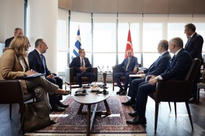 &Epsilon;&lambda;&lambda;&eta;&nu;&omicron;&tau;&omicron;&upsilon;&rho;&kappa;&iota;&kappa;ά: &laquo;&Beta;ή&mu;&alpha; &beta;ή&mu;&alpha;&raquo; &pi;&rho;&omicron;&chi;&omega;&rho;&omicron;ύ&nu; &omicron;&iota; &epsilon;&pi;&iota;&kappa;ί&nu;&delta;&upsilon;&nu;&epsilon;&sigmaf; &delta;&iota;&epsilon;&upsilon;&theta;&epsilon;&tau;ή&sigma;&epsilon;&iota;&sigmaf;