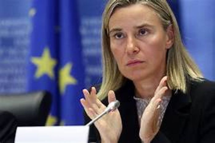 &Delta;&upsilon;&tau;&iota;&kappa;ά &Beta;&alpha;&lambda;&kappa;ά&nu;&iota;&alpha;: &Pi;&rho;&omicron;ώ&theta;&eta;&sigma;&eta; &tau;&eta;&sigmaf; &laquo;&epsilon;&upsilon;&rho;&omega;&alpha;&tau;&lambda;&alpha;&nu;&tau;&iota;&kappa;ή&sigmaf; &omicron;&lambda;&omicron;&kappa;&lambda;ή&rho;&omega;&sigma;&eta;&sigmaf;&raquo; &mu;&epsilon; &tau;&rho;&iota;&beta;έ&sigmaf;