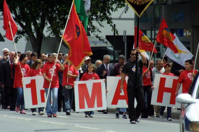 &Mu;&epsilon;&gamma;ά&lambda;&eta; &Pi;&rho;&omega;&tau;&omicron;&mu;&alpha;&gamma;&iota;ά&tau;&iota;&kappa;&eta; &epsilon;&kappa;&delta;ή&lambda;&omega;&sigma;&eta; &sigma;&upsilon;&nu;&delta;&iota;&omicron;&rho;&gamma;&alpha;&nu;ώ&nu;&omicron;&upsilon;&nu; &sigma;ή&mu;&epsilon;&rho;&alpha;, &sigma;&tau;&iota;&sigmaf; 5 &tau;&omicron; &alpha;&pi;ό&gamma;&epsilon;&upsilon;&mu;&alpha;, &Pi;&Epsilon;&Omicron; &kappa;&alpha;&iota; &tau;/&kappa; &sigma;&upsilon;&nu;&delta;&iota;&kappa;ά&tau;&alpha;