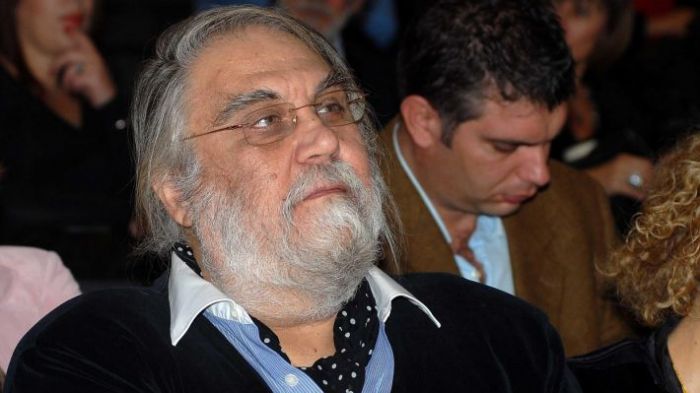 Έ&phi;&upsilon;&gamma;&epsilon; &alpha;&pi;ό &tau;&eta;&nu; &zeta;&omega;ή &omicron; &sigma;&pi;&omicron;&upsilon;&delta;&alpha;ί&omicron;&sigmaf; &mu;&omicron;&upsilon;&sigma;&iota;&kappa;ό&sigmaf; &kappa;&alpha;&iota; &sigma;&upsilon;&nu;&theta;έ&tau;&eta;&sigmaf; &Beta;&alpha;&gamma;&gamma;έ&lambda;&eta;&sigmaf; &Pi;&alpha;&pi;&alpha;&theta;&alpha;&nu;&alpha;&sigma;ί&omicron;&upsilon;