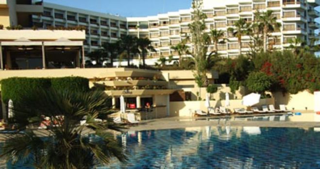 &Tau;&eta;&nu; 4&eta; &mu;&epsilon;&gamma;&alpha;&lambda;ύ&tau;&epsilon;&rho;&eta; &alpha;ύ&xi;&eta;&sigma;&eta; &delta;&iota;&alpha;&nu;&upsilon;&kappa;&tau;&epsilon;&rho;&epsilon;ύ&sigma;&epsilon;&omega;&nu; &tau;&omicron;&upsilon;&rho;&iota;&sigma;&tau;ώ&nu; &kappa;&alpha;&tau;έ&gamma;&rho;&alpha;&psi;&epsilon; &eta; &Kappa;ύ&pi;&rho;&omicron;&sigmaf; &tau;&omicron; 2016