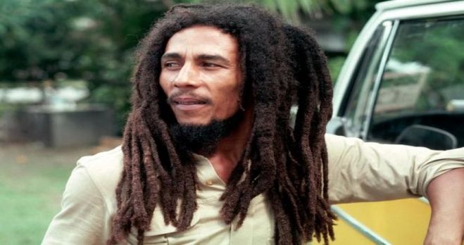 Bob Marley: Έ&nu;&alpha;&sigmaf; &theta;&rho;ύ&lambda;&omicron;&sigmaf; &tau;&eta;&sigmaf; &rho;έ&gamma;&kappa;&epsilon;