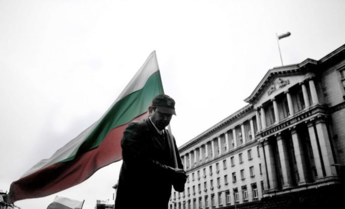 &Sigma;&tau;&omicron; ό&rho;&iota;&omicron; &tau;&eta;&sigmaf; &phi;&tau;ώ&chi;&epsilon;&iota;&alpha;&sigmaf; &pi;&epsilon;&rho;ί&pi;&omicron;&upsilon; 2,3 &epsilon;&kappa;&alpha;&tau;&omicron;&mu;&mu;ύ&rho;&iota;&alpha; &Beta;&omicron;ύ&lambda;&gamma;&alpha;&rho;&omicron;&iota;