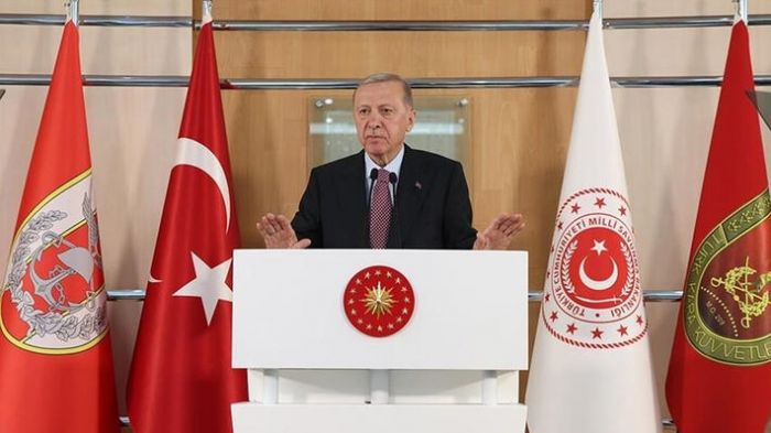 &Epsilon;&rho;&nu;&tau;&omicron;&gamma;ά&nu;: &laquo;Ί&sigma;&omega;&sigmaf; &alpha;&nu; &epsilon;ί&chi;&alpha;&mu;&epsilon; &pi;&iota;έ&sigma;&epsilon;&iota; &pi;&rho;&omicron;&sigmaf; &tau;&omicron;&nu; &Nu;ό&tau;&omicron; &eta; &Kappa;ύ&pi;&rho;&omicron;&sigmaf; &theta;&alpha; ή&tau;&alpha;&nu; &epsilon;&nu;&tau;&epsilon;&lambda;ώ&sigmaf; &delta;&iota;&kappa;ή &mu;&alpha;&sigmaf;&raquo;