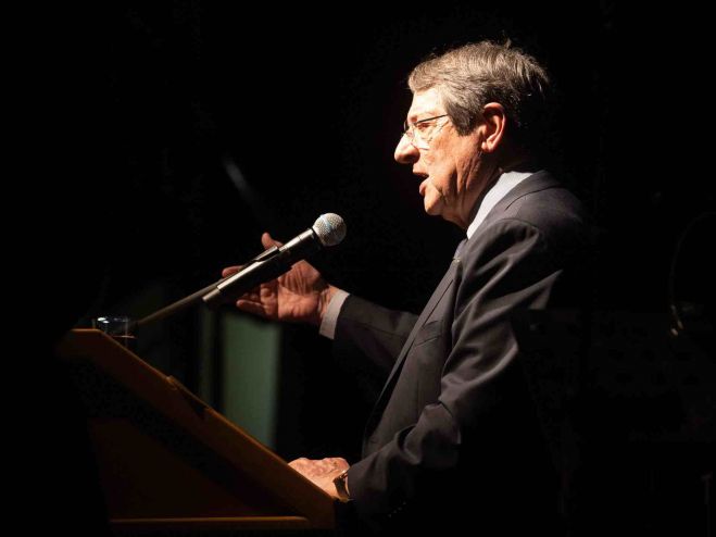 &Omicron; &Alpha;&nu;&alpha;&sigma;&tau;&alpha;&sigma;&iota;&alpha;́&delta;&eta;&sigmaf;, &eta; &epsilon;&nu;&omicron;́&tau;&eta;&tau;&alpha; &kappa;&alpha;&iota; &alpha;&upsilon;&tau;&alpha;́ &pi;&omicron;&upsilon; &Delta;&Epsilon;&Nu; &epsilon;ί&pi;&epsilon; &gamma;&iota;&alpha; &epsilon;&lambda;&omicron;́&gamma;&omicron;&upsilon; &tau;&omicron;&upsilon; &kappa;&alpha;&iota; &tau;&eta;&nu; &pi;&alpha;&rho;&alpha;́&tau;&alpha;&xi;&eta;́ &tau;&omicron;&upsilon;...