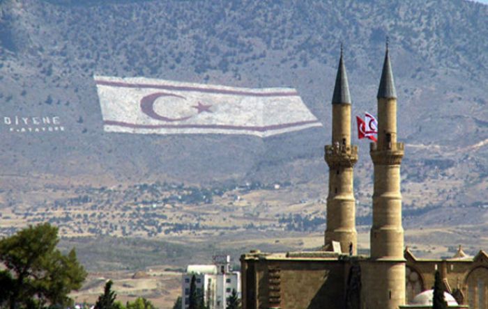 &Tau;&omicron; &alpha;&phi;ή&gamma;&eta;&mu;&alpha;, &eta; &alpha;&nu;ά&gamma;&nu;&omega;&sigma;&eta;, &eta; &pi;&omicron;&lambda;&iota;&tau;&iota;&kappa;ή &tau;&eta;&sigmaf; &delta;&iota;&chi;&omicron;&tau;ό&mu;&eta;&sigma;&eta;&sigmaf; &kappa;&iota; &epsilon;&mu;&epsilon;ί&sigmaf;...