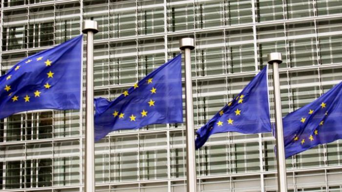 &Kappa;&omicron;&mu;&iota;&sigma;&iota;ό&nu;: &Mu;&epsilon; 4,1% έ&tau;&rho;&epsilon;&chi;&epsilon; &eta; &alpha;&kappa;&rho;ί&beta;&epsilon;&iota;&alpha; &tau;&omicron;&nu; &Omicron;&kappa;&tau;ώ&beta;&rho;&eta; &sigma;&tau;&eta;&nu; &Epsilon;&upsilon;&rho;&omega;&zeta;ώ&nu;&eta;
