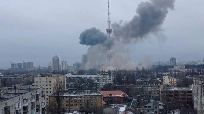 &Xi;&epsilon;&kappa;ί&nu;&eta;&sigma;&alpha;&nu; &rho;&omega;&sigma;&iota;&kappa;&omicron;ί &beta;&omicron;&mu;&beta;&alpha;&rho;&delta;&iota;&sigma;&mu;&omicron;ί &sigma;&tau;&omicron; &Kappa;ί&epsilon;&beta;&omicron;