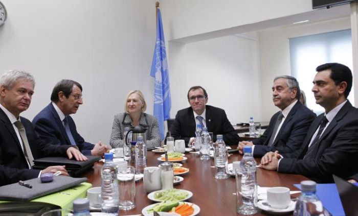 &Epsilon;&pi;&alpha;&nu;&alpha;&rho;&chi;ί&zeta;&omicron;&upsilon;&nu; &tau;&eta;&nu; &epsilon;&rho;&chi;ό&mu;&epsilon;&nu;&eta; &Tau;&rho;ί&tau;&eta; &omicron;&iota; &delta;&iota;&alpha;&pi;&rho;&alpha;&gamma;&mu;&alpha;&tau;&epsilon;ύ&sigma;&epsilon;&iota;&sigmaf;