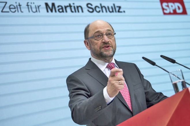 &Gamma;&epsilon;&rho;&mu;&alpha;&nu;ί&alpha;: &Kappa;&alpha;&iota; &pi;ά&lambda;&iota;&nu; &mu;&pi;&rho;&omicron;&sigma;&tau;ά &omicron; &Sigma;&omicron;&upsilon;&lambda;&tau;&sigmaf;