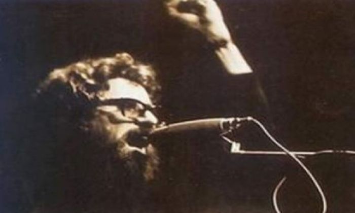 &hellip;&Kappa;&iota; &alpha;&upsilon;&tau;&omicron;ύ&sigmaf; &pi;&omicron;&upsilon; &phi;&tau;&iota;ά&xi;&alpha;&nu;&epsilon; &tau;&omicron;&nu; &Pi;&alpha;&nu;&tau;&epsilon;&lambda;ή, &sigma;&kappa;&omicron;&upsilon;&lambda;ή&kappa;&iota; ά&chi;&rho;&eta;&sigma;&tau;&omicron; &sigma;&rsquo; &alpha;&upsilon;&tau;ή &tau;&eta; &gamma;&eta;
