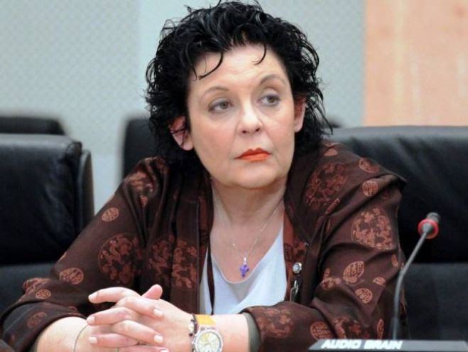 &laquo;&Kappa;&iota; έ&chi;&omega; &phi;&iota;&lambda;ί&epsilon;&sigmaf; &mu;&epsilon; &alpha;&rho;&chi;&eta;&gamma;&omicron;ύ&sigmaf; &tau;&omega;&nu; &mu;&iota;&sigma;&theta;&omicron;&phi;ό&rho;&omega;&nu;&raquo;