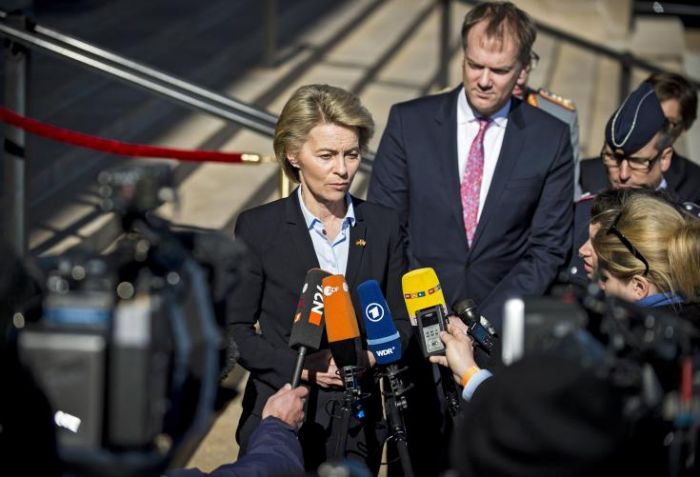 &Kappa;ό&rho;&alpha;&kappa;&alpha;&sigmaf; &kappa;ό&rho;&alpha;&kappa;&alpha; &mu;ά&tau;&iota; &delta;&epsilon;&nu; &beta;&gamma;ά&zeta;&epsilon;&iota;