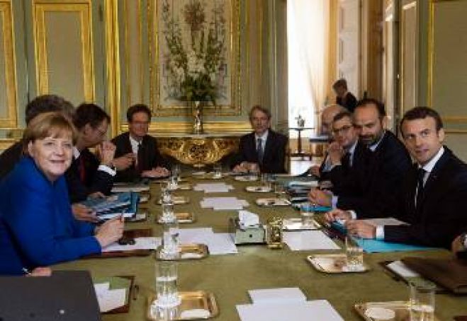 &Gamma;&alpha;&lambda;&lambda;ί&alpha; - &Gamma;&epsilon;&rho;&mu;&alpha;&nu;ί&alpha;: Έ&mu;&phi;&alpha;&sigma;&eta; &sigma;&tau;&eta;&nu; &kappa;&omicron;&iota;&nu;ή &laquo;&Alpha;&sigma;&phi;ά&lambda;&epsilon;&iota;&alpha; &kappa;&alpha;&iota; Ά&mu;&upsilon;&nu;&alpha;&raquo; &kappa;&alpha;&iota; &tau;&eta; &delta;&iota;&epsilon;ί&sigma;&delta;&upsilon;&sigma;&eta; &sigma;&tau;&eta;&nu; &Alpha;&phi;&rho;&iota;&kappa;ή