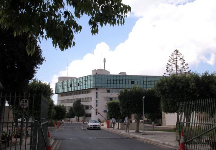 &Epsilon; &tau;ό&tau;&epsilon;, &tau;&iota; &epsilon;ί&nu;&alpha;&iota; &epsilon;&nu;ά&nu;&tau;&iota;&alpha; &sigma;&tau;&omicron; &delta;&eta;&mu;ό&sigma;&iota;&omicron; &sigma;&upsilon;&mu;&phi;έ&rho;&omicron;&nu;;
