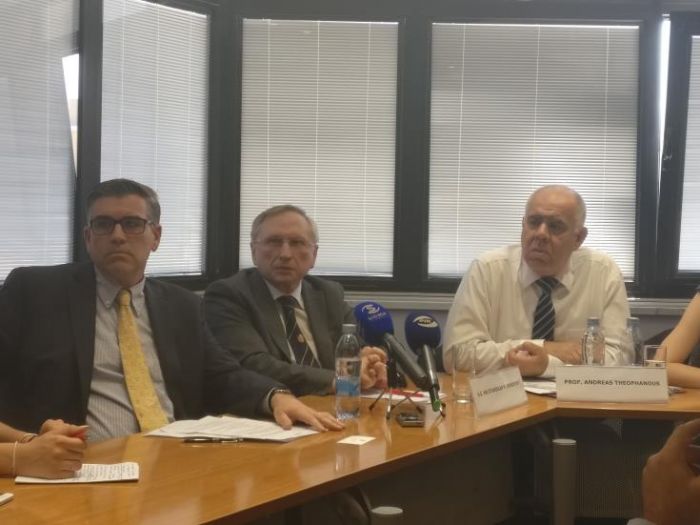 &Sigma;&omicron;&beta;&alpha;&rho;ό &pi;&lambda;ή&gamma;&mu;&alpha; &sigma;&tau;&iota;&sigmaf; &sigma;&chi;έ&sigma;&epsilon;&iota;&sigmaf; &Rho;&omega;&sigma;ί&alpha;&sigmaf; - &Eta;&Pi;&Alpha; &eta; &alpha;&mu;&epsilon;&rho;&iota;&kappa;ά&nu;&iota;&kappa;&eta; &epsilon;&pi;ί&theta;&epsilon;&sigma;&eta; &sigma;&tau;&eta; &Sigma;&upsilon;&rho;ί&alpha; - UPD