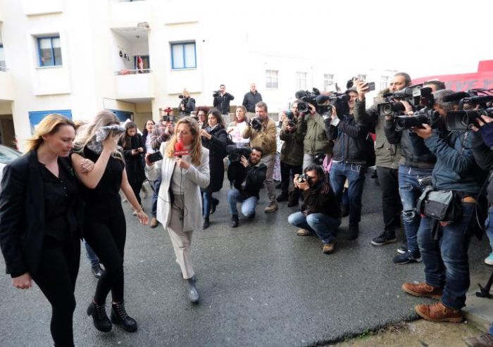 &Lambda;&epsilon;&iota;&tau;&omicron;&upsilon;&rho;&gamma;&omicron;ί &tau;&eta;&sigmaf; &epsilon;&nu;&eta;&mu;έ&rho;&omega;&sigma;&eta;&sigmaf; ή... &gamma;ύ&pi;&epsilon;&sigmaf;;