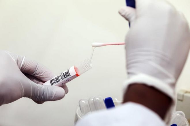 &Tau;&rho;&iota;&pi;&lambda;ό &ldquo;&kappa;&omicron;&kappa;&tau;έ&iota;&lambda;&rdquo; &phi;&alpha;&rho;&mu;ά&kappa;&omega;&nu; &epsilon;&pi;&iota;&tau;ά&chi;&upsilon;&nu;&epsilon; &tau;&eta;&nu; &alpha;&nu;ά&rho;&rho;&omega;&sigma;&eta; &alpha;&sigma;&theta;&epsilon;&nu;ώ&nu; &mu;&epsilon; Covid-19